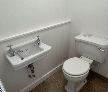 3 bedroom detached bungalow to rent - Photo 4