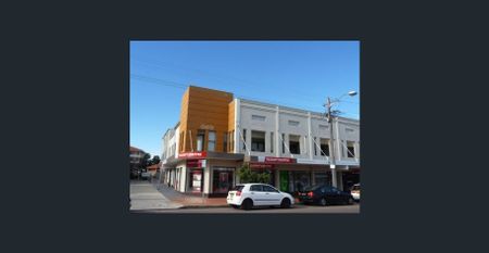 Located at Charing Cross with its cosmopolitan setting is this modern one bedroom apartment! - Photo 2