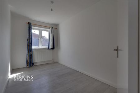4 bedroom terraced house to rent - Photo 5