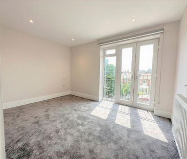 Cooden Sea Road, Bexhill-on-Sea, East Sussex - Photo 1