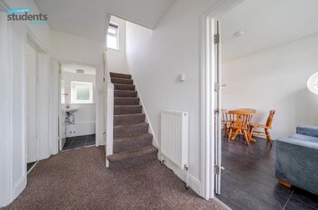 5 bedroom semi-detached house to rent - Photo 2