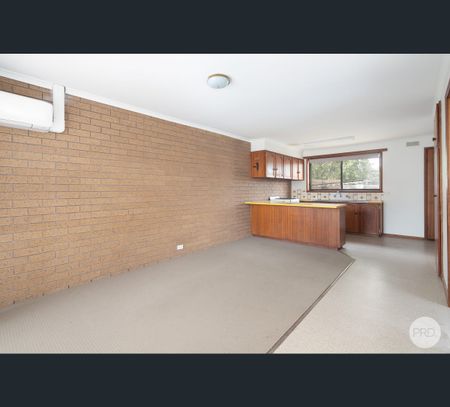 8/1203 Warrenheip Street, Buninyong, Vic 3357 - Photo 5