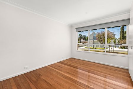 3 Wingara Avenue, Keilor East VIC 3033 - Photo 5