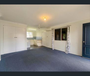 1/1 Barfoot Street, Kawana, Qld 4701 - Photo 4