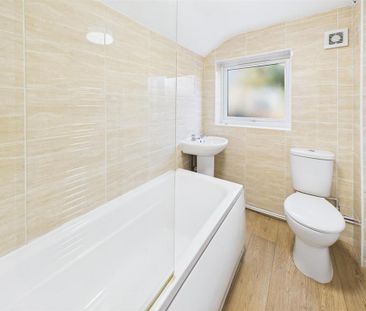 1 bedroom in a house share to rent - Photo 6