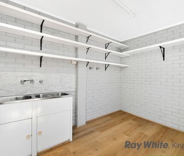 Spacious four bedroom house in perfect position - Photo 4