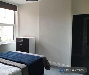 1 bedroom in a house share to rent - Photo 3