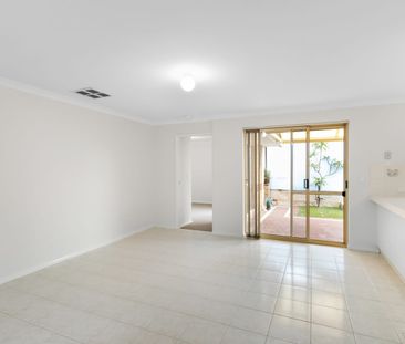 IMMACULATE GEM PERFECTLY POSITIONED IN THE HEART OF SCARBOROUGH - Photo 1
