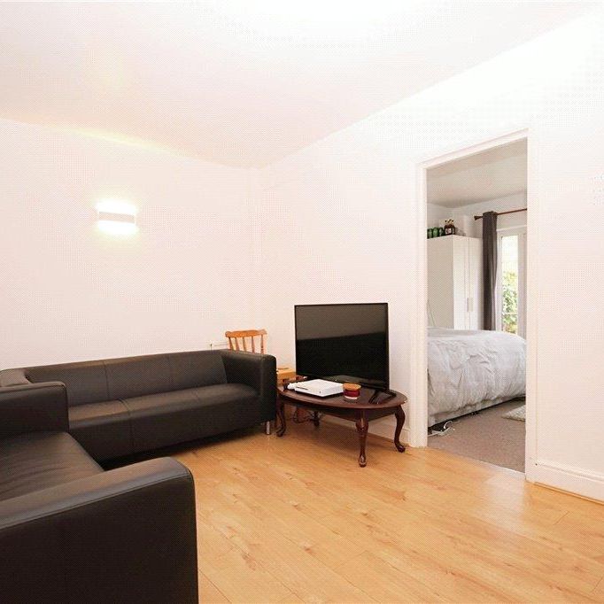 6 bedroom semi-detached house to rent - Photo 1