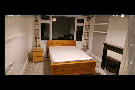 Room in a Shared House, Bracton Drive, NG3 - Photo 5