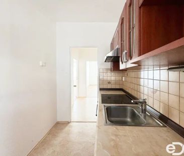 Pronájem bytu 2+1 s lodžií v ulici Jabloňová - Krupka - Photo 4