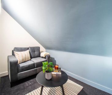 Sunny Grove (room 4), Morley, Leeds - Photo 1