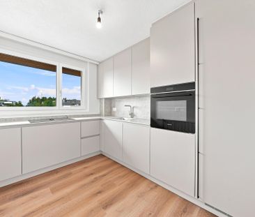 Erstvermietung nach Totalsanierung – 4½-Zimmer-Wohnung in Hünenberg - Foto 4