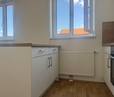 Klein aber fein: Charmante, lichtdurchflutete Dachgeschoßwohnung in... - Photo 3