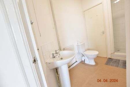 1 Bed Flat, Crawley Green Road, LU2 - Photo 5