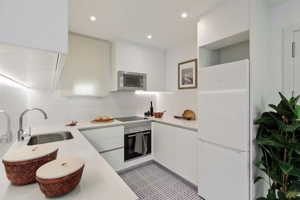 Carrer de Jonqueres, Barcelona, Catalonia 08003 - Foto 1