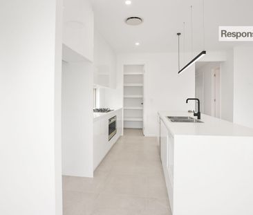 MODERN FAMILY HOME - Photo 2