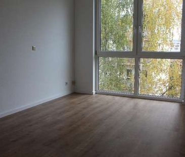 3 Raum Wohnung mit Aufzug, Tageslichtbad, Einbauküche, Fußbodenheiz... - Foto 2