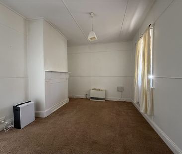 The perfect house for a mad Cats Fan! - Photo 1
