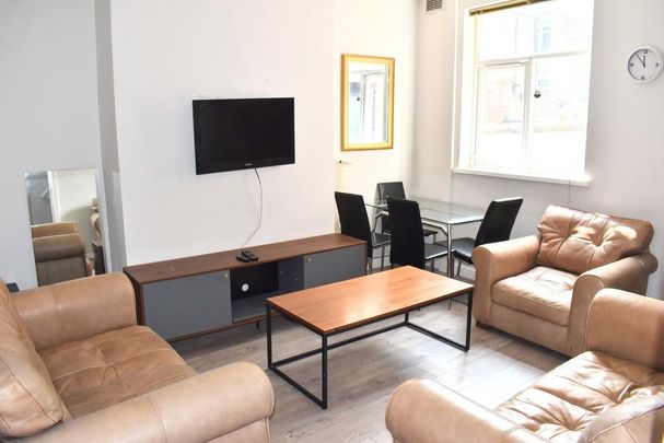 5 bedroom terraced house to rent - Photo 1