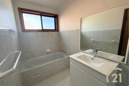 3 Bedroom Home, in a Prime Location! - Photo 3