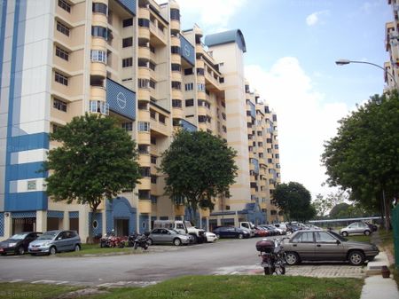 Blk 24 Teban Gardens Road (Jurong East), HDB 4 Rooms - For Rent - Photo 3