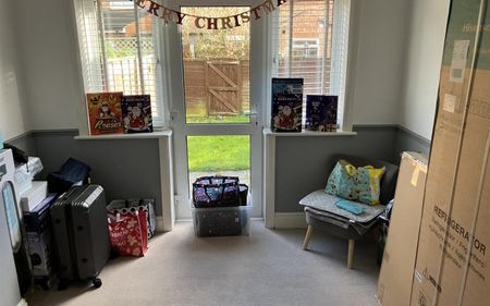 George V Avenue, Worthing, West Sussex - Photo 2