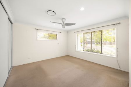 Peaceful Family Living - Photo 3