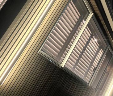 Style and Comfort, Fully Renovated & Architecturally Designed 4 Bed... - Photo 3