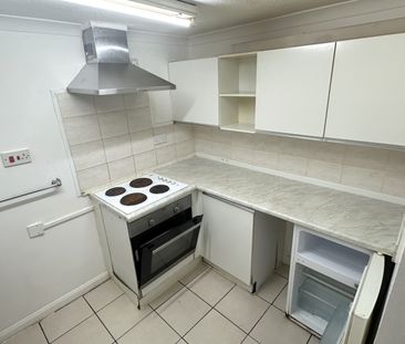 29 Oakhill Road, - Photo 1