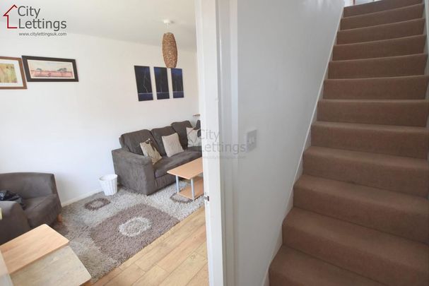 2 bedroom end of terrace house to rent - Photo 1