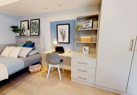 Platinum Studio - Photo 2