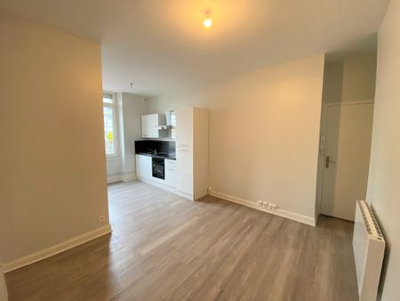 Location Appartement 1 pièce 25m² CLERMONT FERRAND 63000 - Photo 2