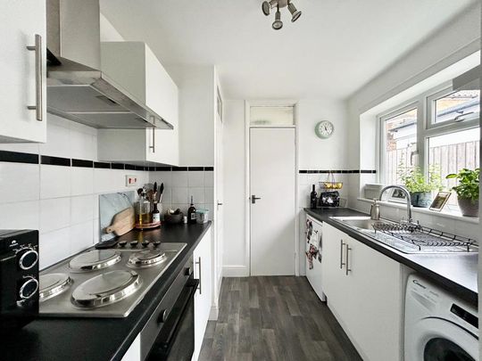 2 bedroom semi-detached house to rent - Photo 1