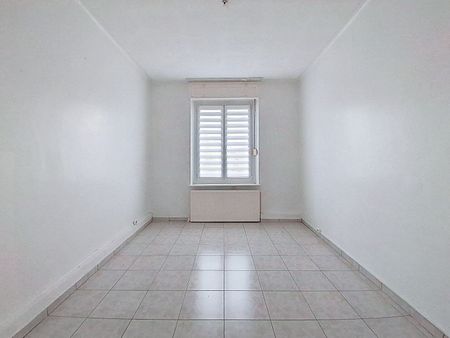 Location Appartement 3 pièces 61m² MONTIGNY LES METZ 57950 - Photo 2