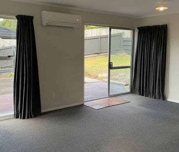 Beautiful sunny 3 bedroom home - Photo 4