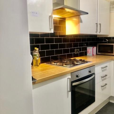 5 bedroom house share to rent - Photo 1
