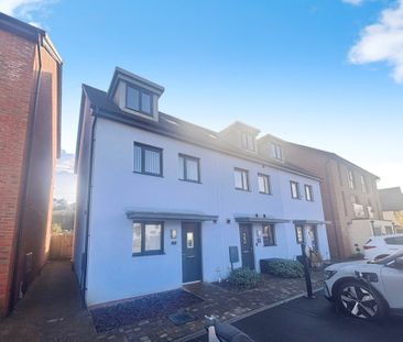 Lon Y Rheilffordd, BARRY - Photo 2