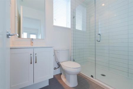 Stunning Southridge Club Three Bedrooms Plus Den - Photo 4