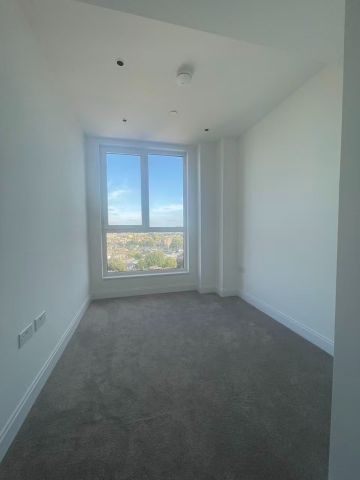 2 Bed Flat, Vanbrugh Hill, SE11 - Photo 3