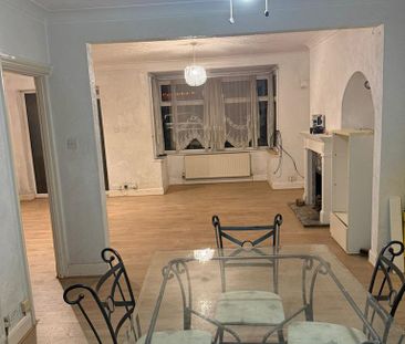 2 bedroom semi-detached house to rent - Photo 2