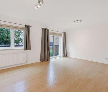 Adams Close, Surbiton, KT5 - Photo 4