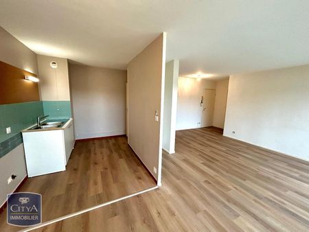Location Appartement 3 pièces 68m² BOURG EN BRESSE 01000 - Photo 2