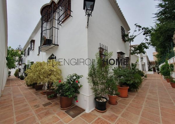 Ref 19790 – **LONG TERM RENTAL** -Great opportunity to live in the best urbanization in Fuengirola: PUEBLO LOPEZ