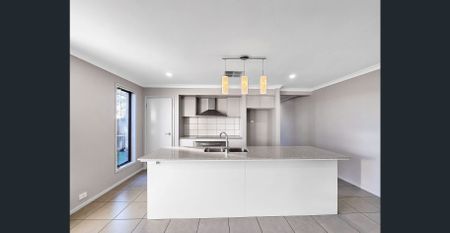 4 Bedroom Family Home Kingsford Estate - Photo 2