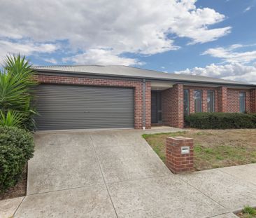 3 BEDROOM, 2 BATHROOM TOWNHOUSE IN SEBASTOPOL - Photo 6