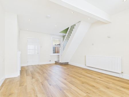 2 bedroom terraced house to rent - Photo 2