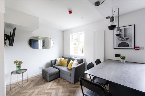 Ambleside Avenue, Southmead - Photo 1