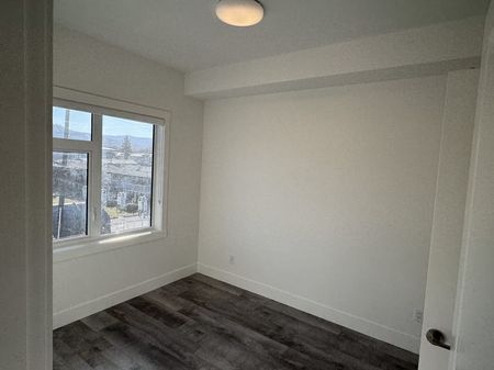 *Modern & Spacious 1 Bedroom & 1 Bath Condo – Pet ok! * - Photo 2