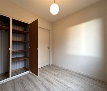 Lichtrijk appartement met drie slaapkamers - Photo 2